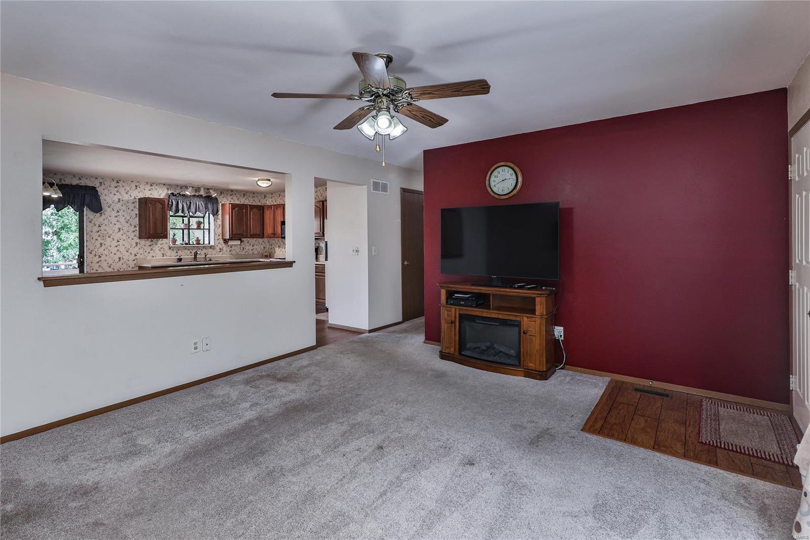 1013 Pasture Ridge Drive St. Peters, MO 63376 - Photo 3 of 15