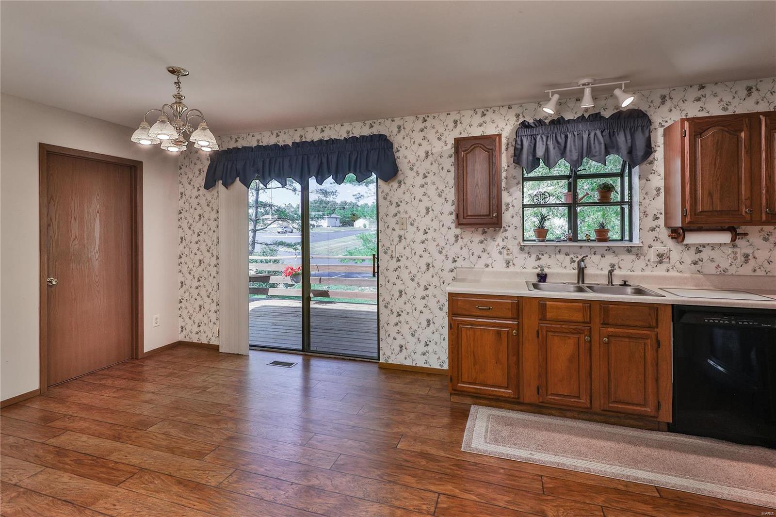 1013 Pasture Ridge Drive St. Peters, MO 63376 - Photo 5 of 15
