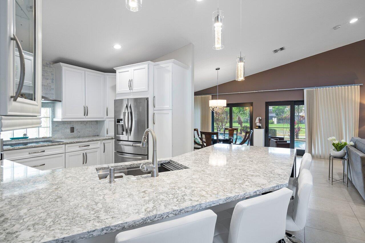 22600 Esplanada Circle Boca Raton, FL 33433 - Photo 9 of 49 Kitchen