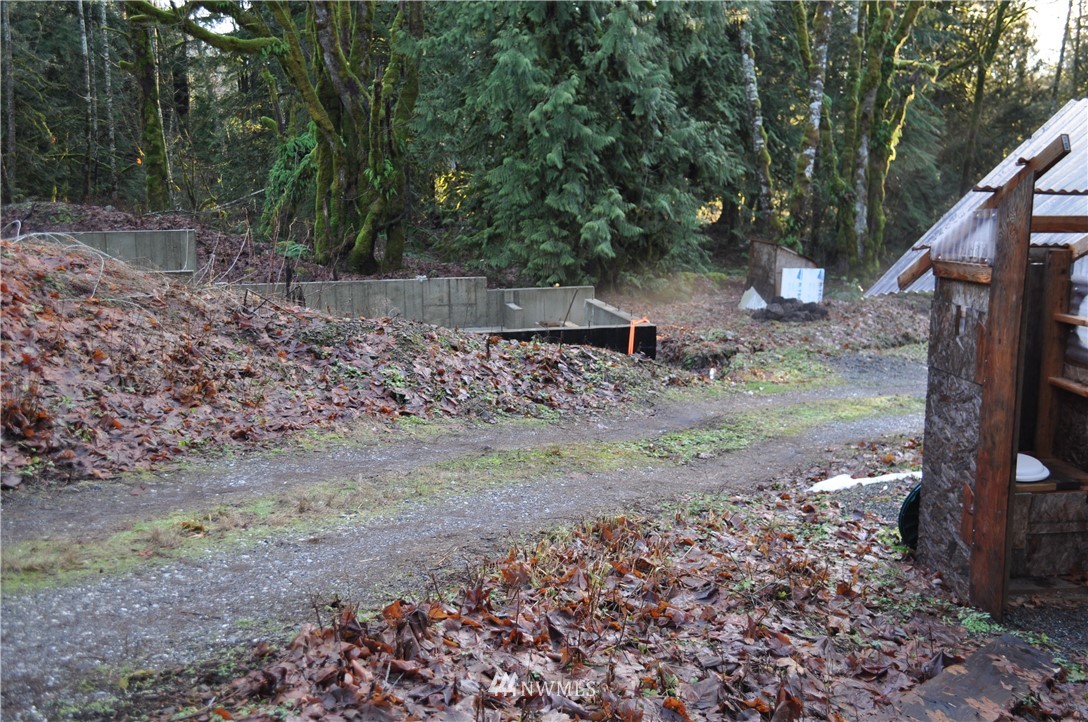 8982 Frost Creek Road Maple Falls, WA 98266 - Photo 14 of 22