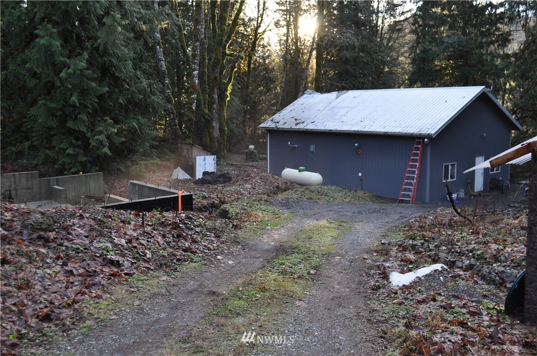 8982 Frost Creek Road Maple Falls, WA 98266 - Photo 15 of 22