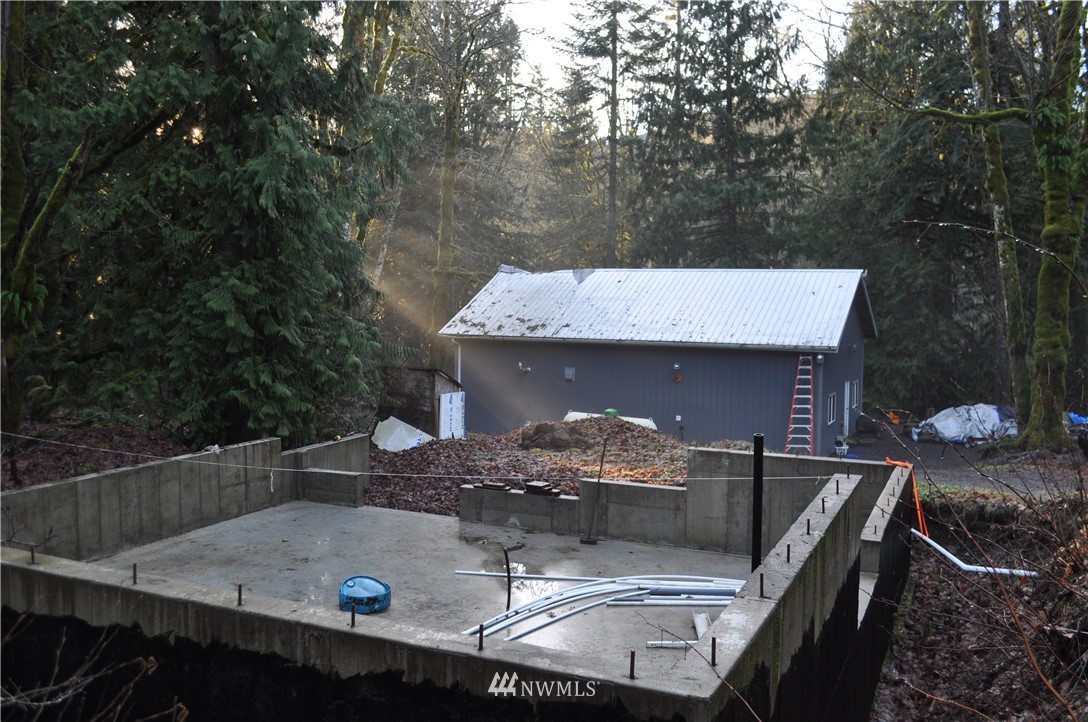 8982 Frost Creek Road Maple Falls, WA 98266 - Photo 4 of 22