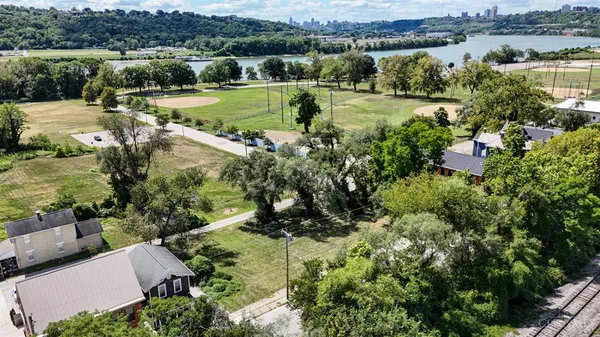 $690,000 | 3219 Riverside Drive, Cincinnati, OH 45226