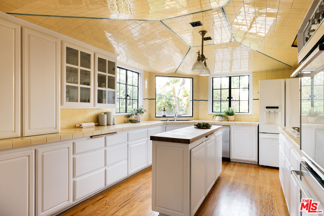 3681 Fairland Boulevard View Park, CA 90043 - Photo 25 of 54