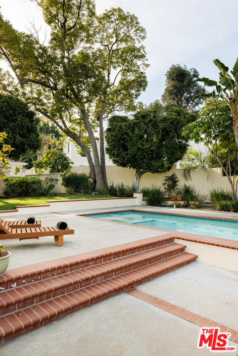 3681 Fairland Boulevard View Park, CA 90043 - Photo 50 of 54 a view of a lake with outdoor space