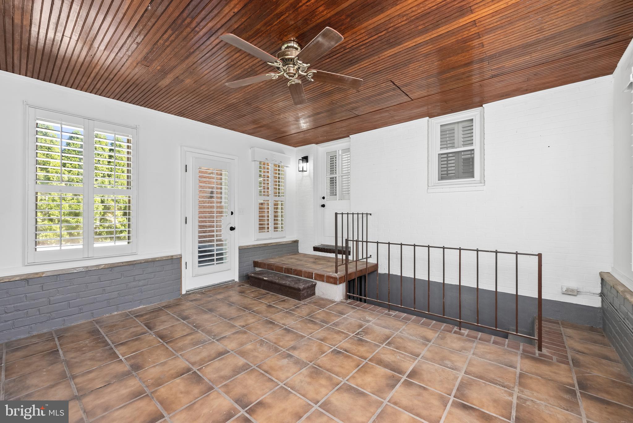 12 Gorsuch Road Lutherville-Timonium, MD 21093 - Photo 27 of 37 Sunroom