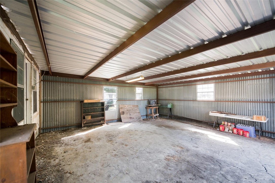 901 South Old Robinson Road Robinson, TX 76706 - Photo 22 of 55 a view of a garage