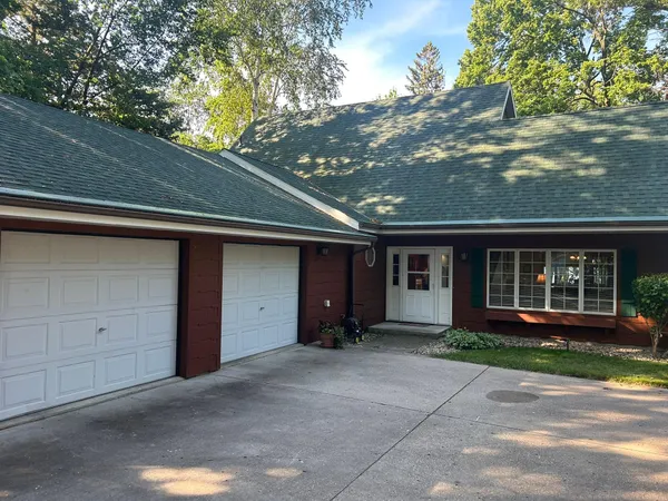 $1,150,000 | 11929 North Shore Drive, Spicer, MN 56288