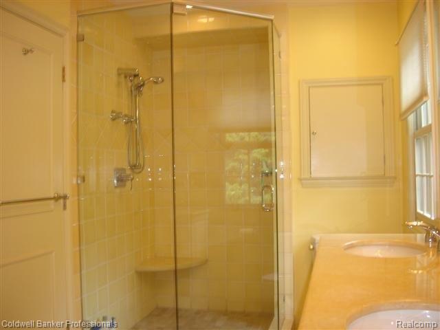 104 Stephens Road Grosse Pointe, MI 48236 - Photo 11 of 25 11