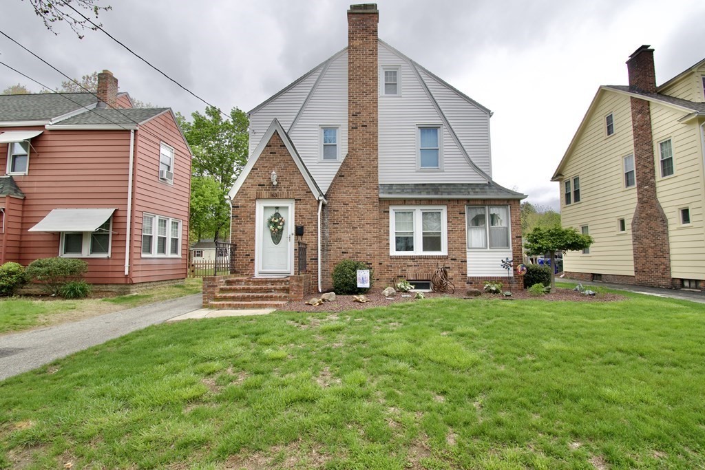 63 Gillette Avenue Springfield, MA 01118 - Photo 1 of 29 Gallery Image 1