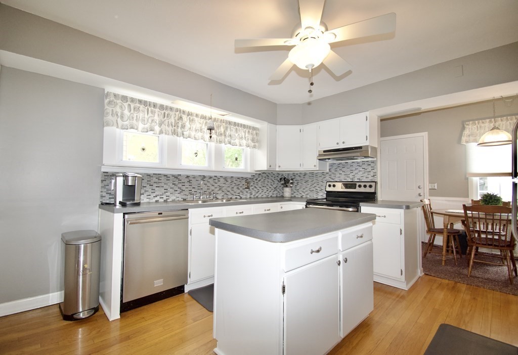 63 Gillette Avenue Springfield, MA 01118 - Photo 11 of 29 Gallery Image 11