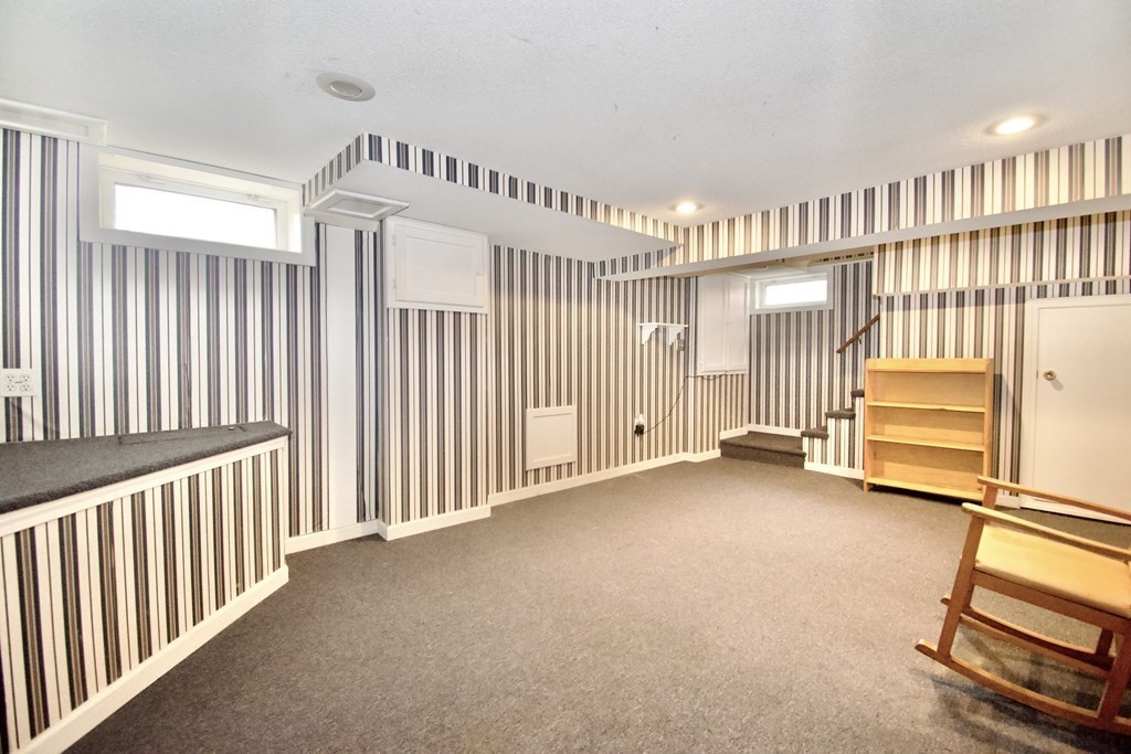 63 Gillette Avenue Springfield, MA 01118 - Photo 25 of 29 Gallery Image 25
