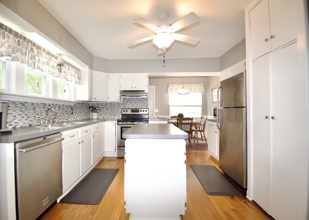63 Gillette Avenue Springfield, MA 01118 - Photo 10 of 29 Gallery Image 10