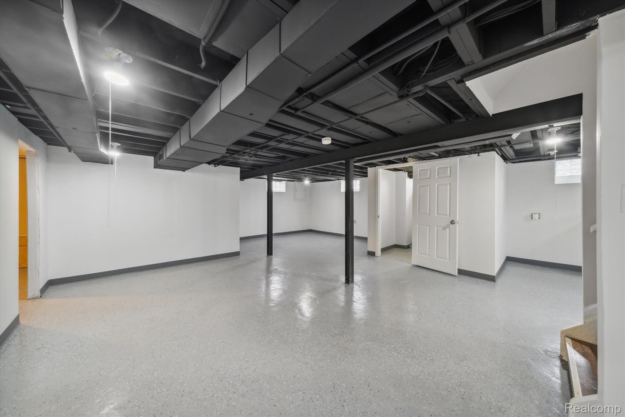 4430 Chicago Road Warren, MI 48092 - Photo 21 of 35 Gallery Image 21