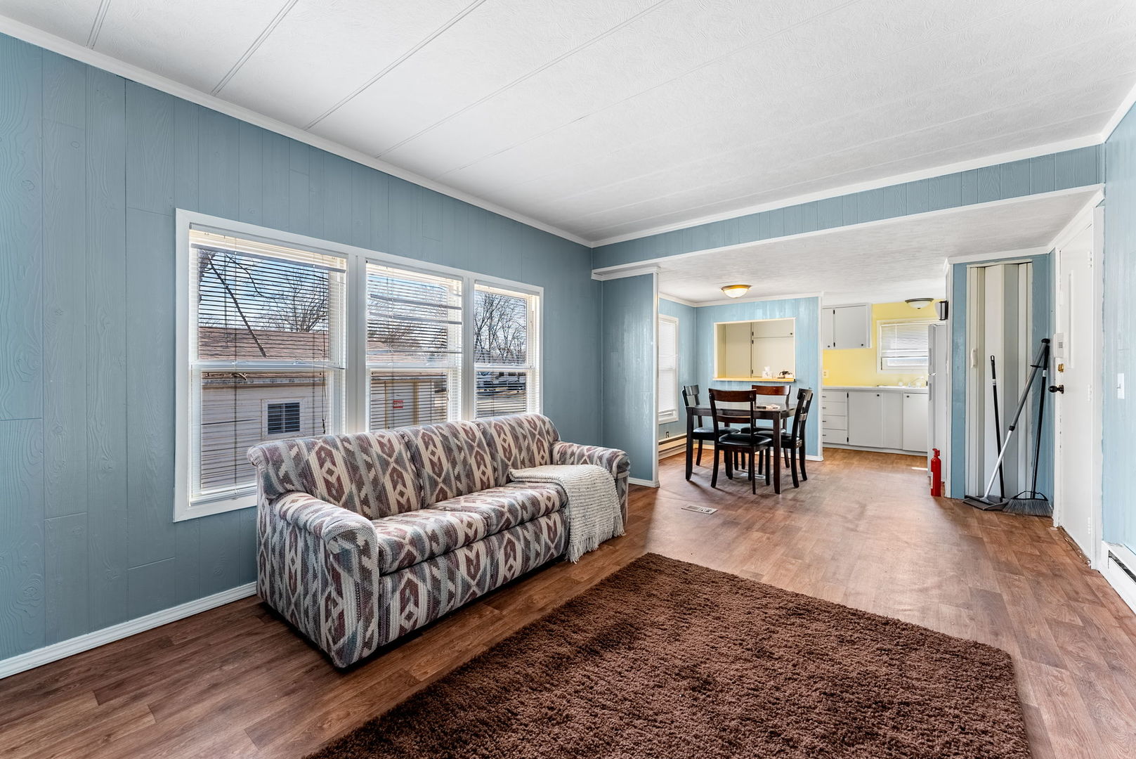 205 Railroad New Boston, IL 61272 - Photo 4 of 14