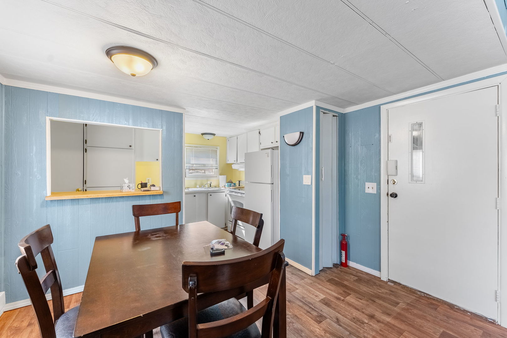 205 Railroad New Boston, IL 61272 - Photo 5 of 14