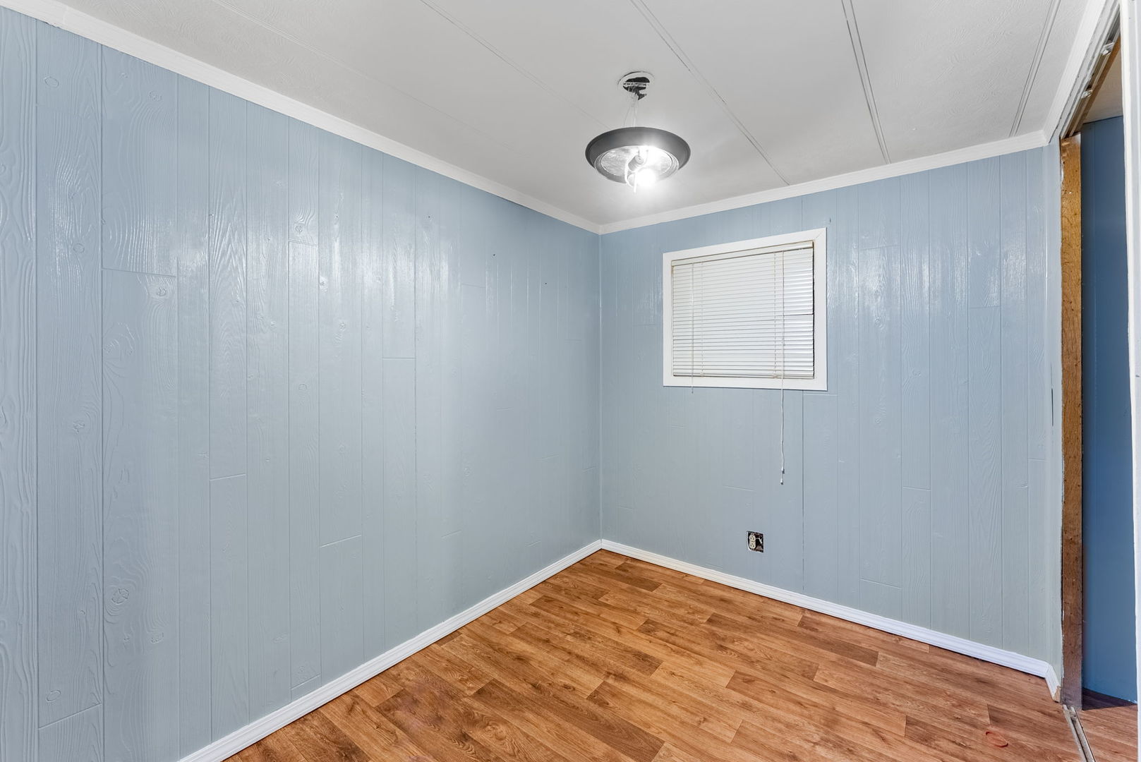 205 Railroad New Boston, IL 61272 - Photo 8 of 14