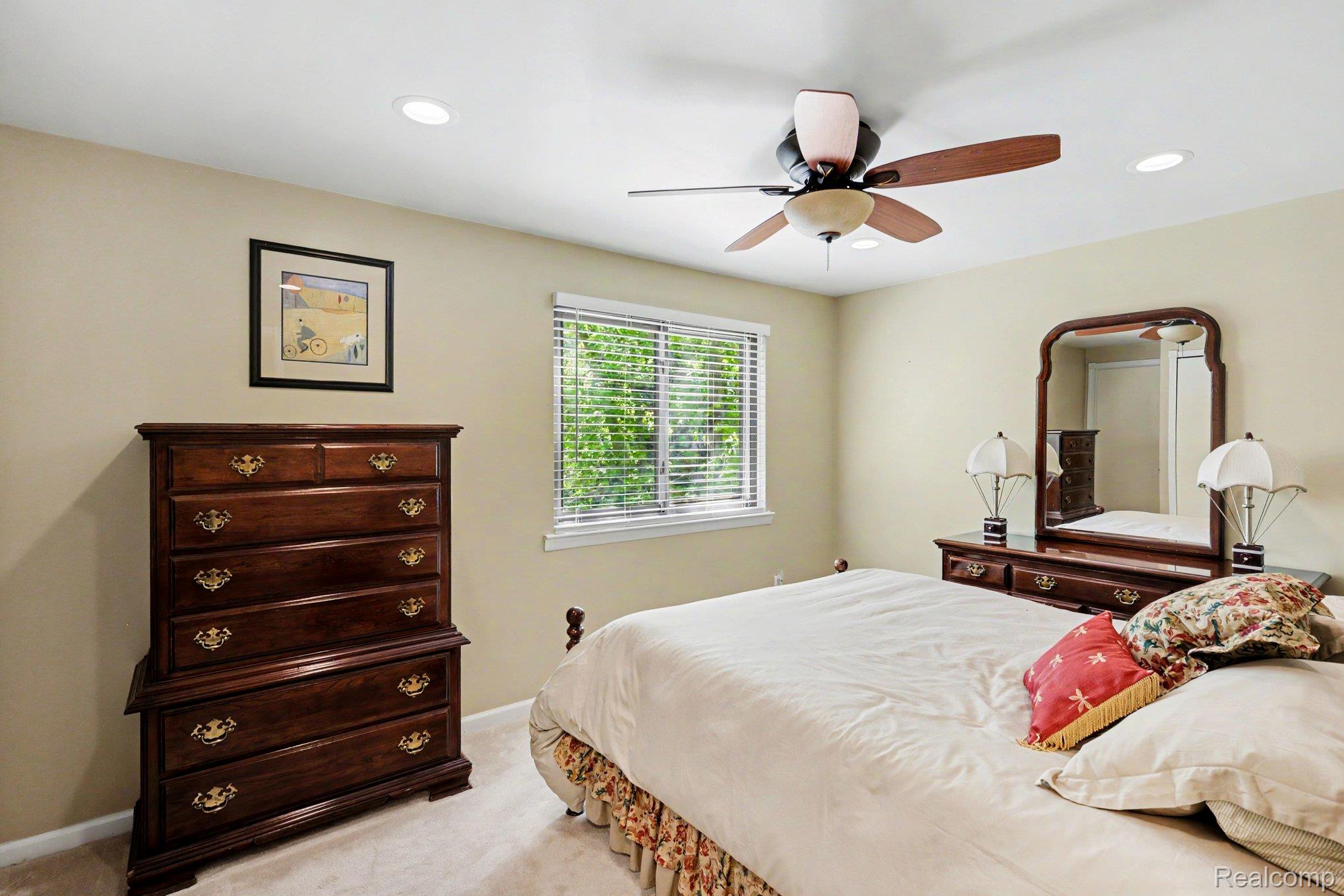 1683 Dancer Drive Rochester, MI 48307 - Photo 12 of 38 011_file_3248.jpg