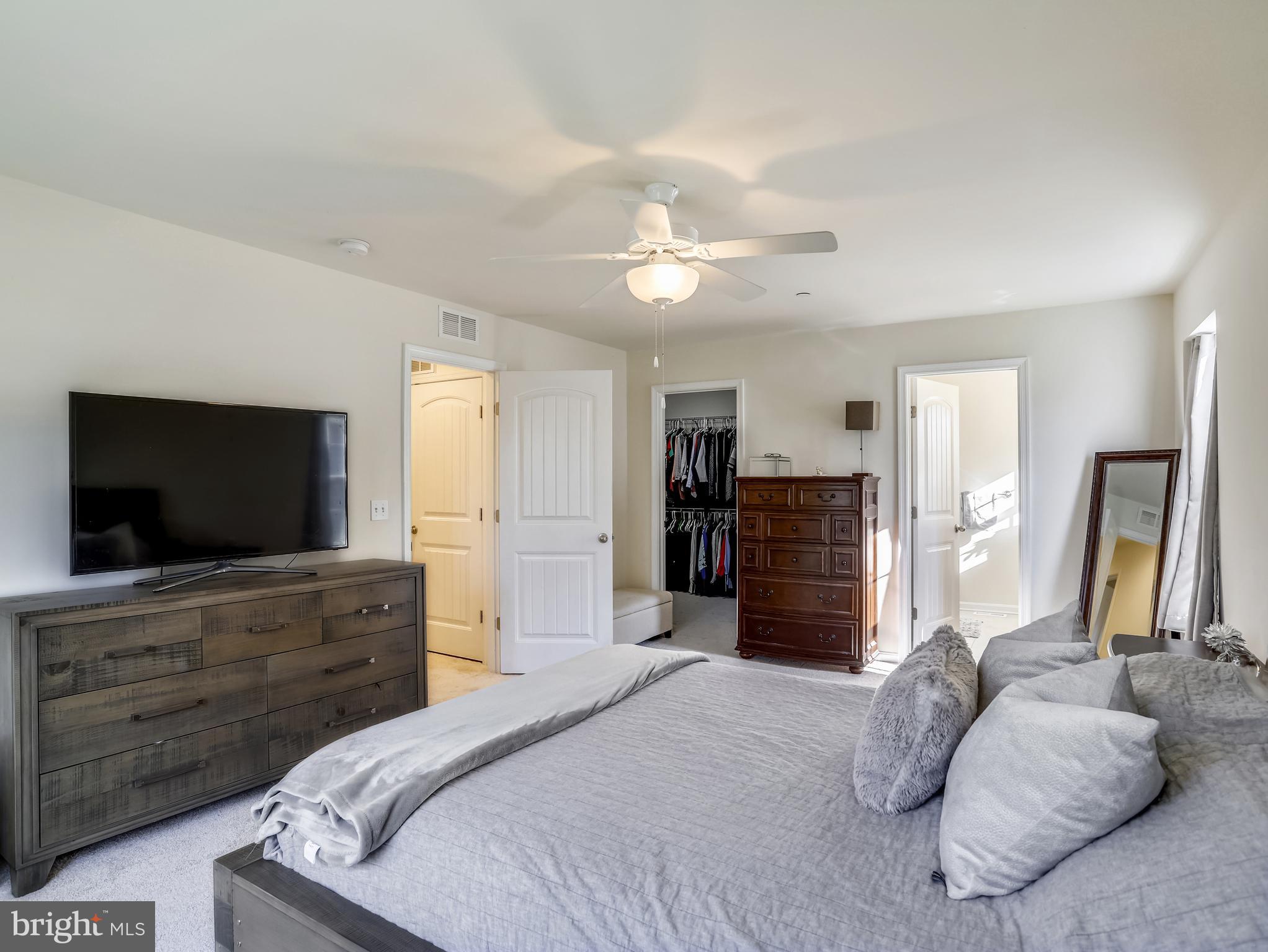 5954 Tyler Road Deale, MD 20751 - Photo 13 of 44 Owners bedroom