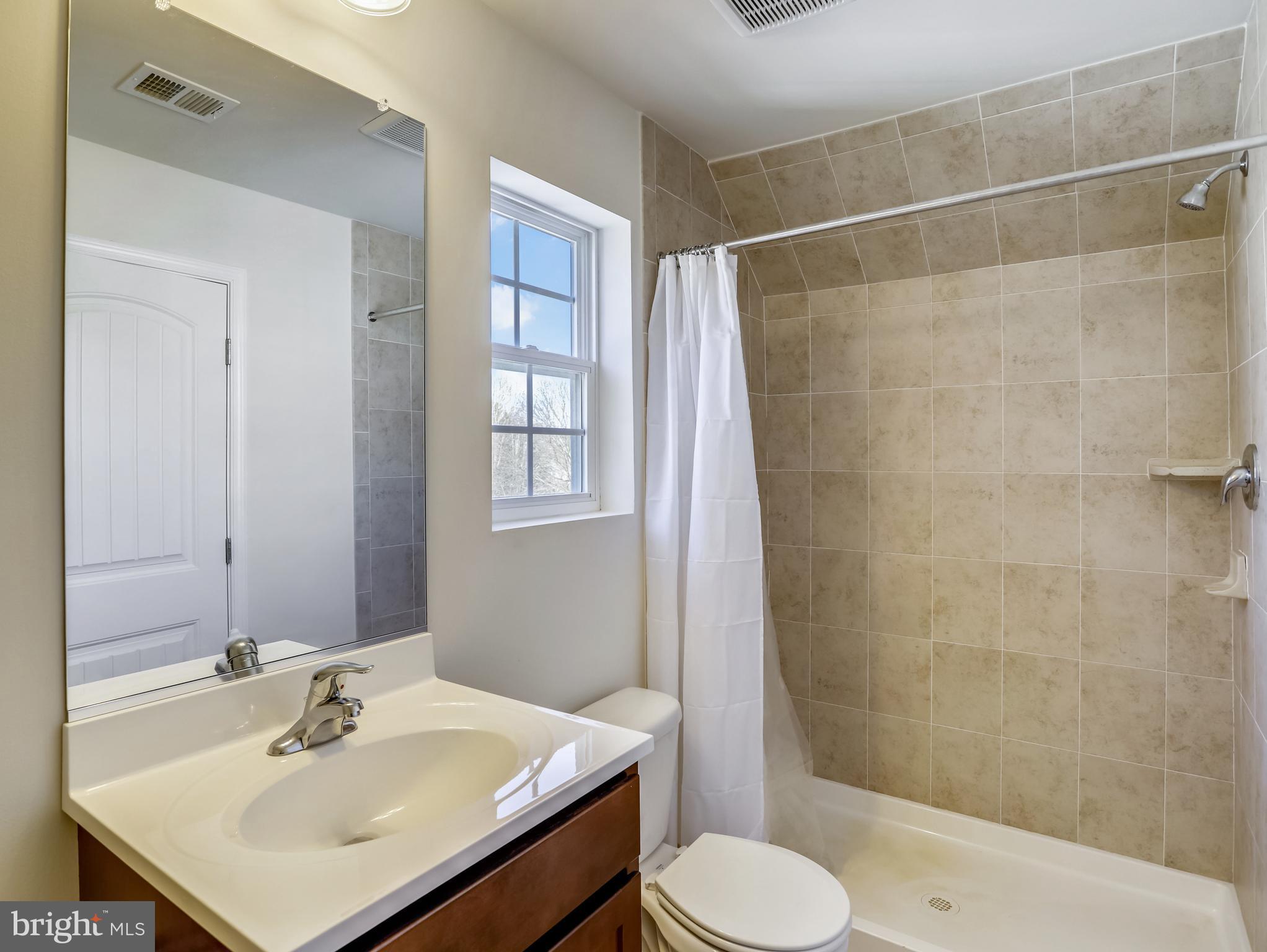 5954 Tyler Road Deale, MD 20751 - Photo 24 of 44 3rd. floor bath.