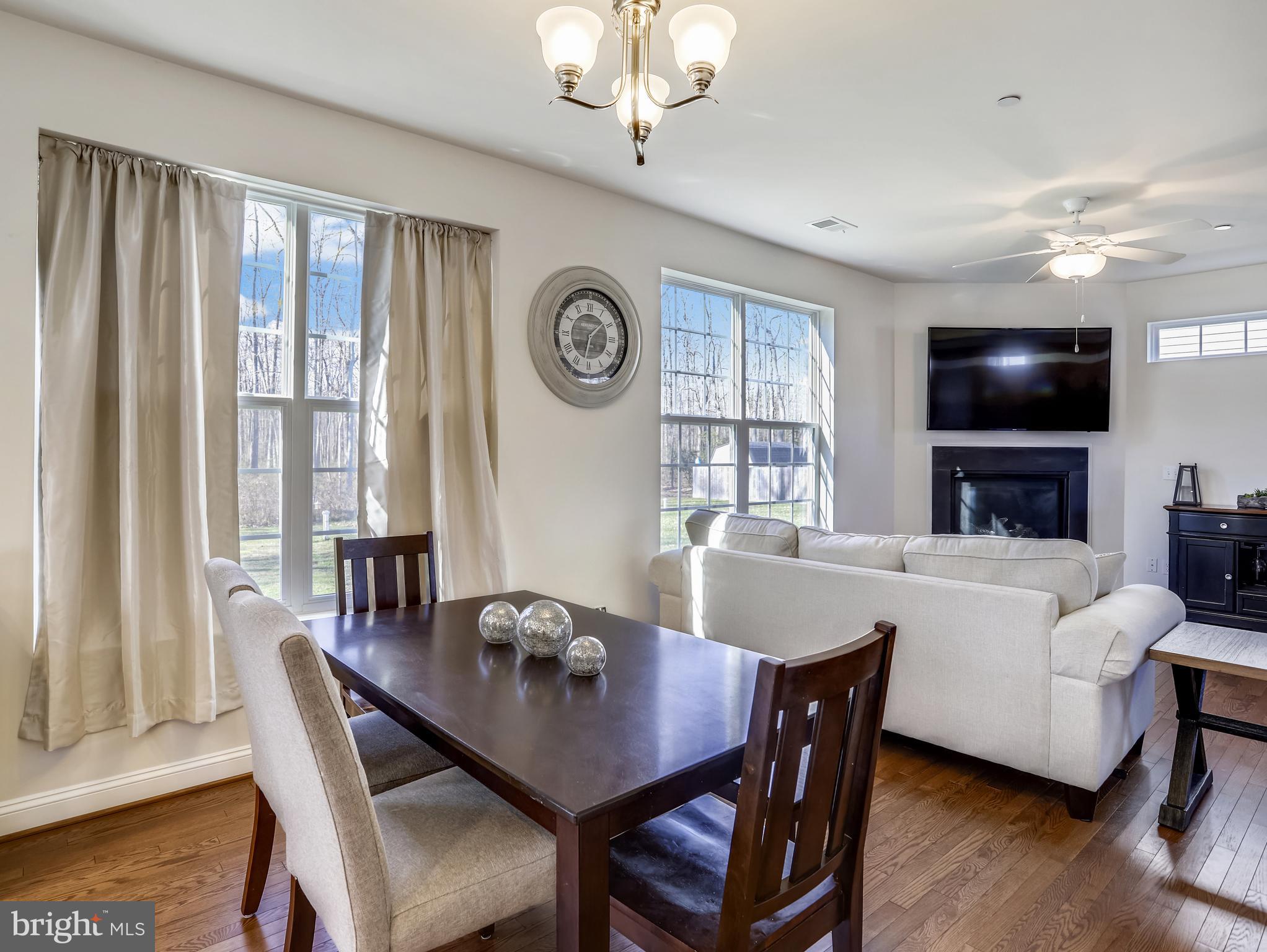 5954 Tyler Road Deale, MD 20751 - Photo 5 of 44 Dining area