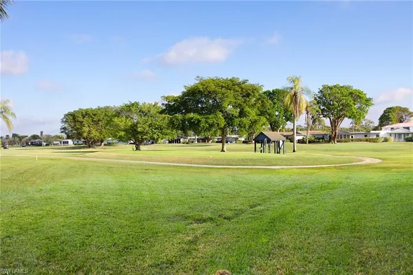 $1,675 | 3625 Boca Ciega Drive, Unit 307, Naples, FL 34112