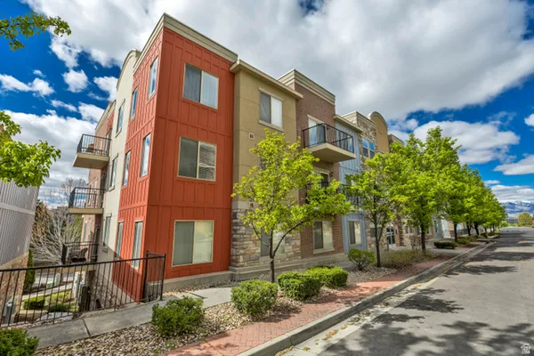 $315,000 | 170 Albion Village Way, Unit 201, Sandy, UT 84070