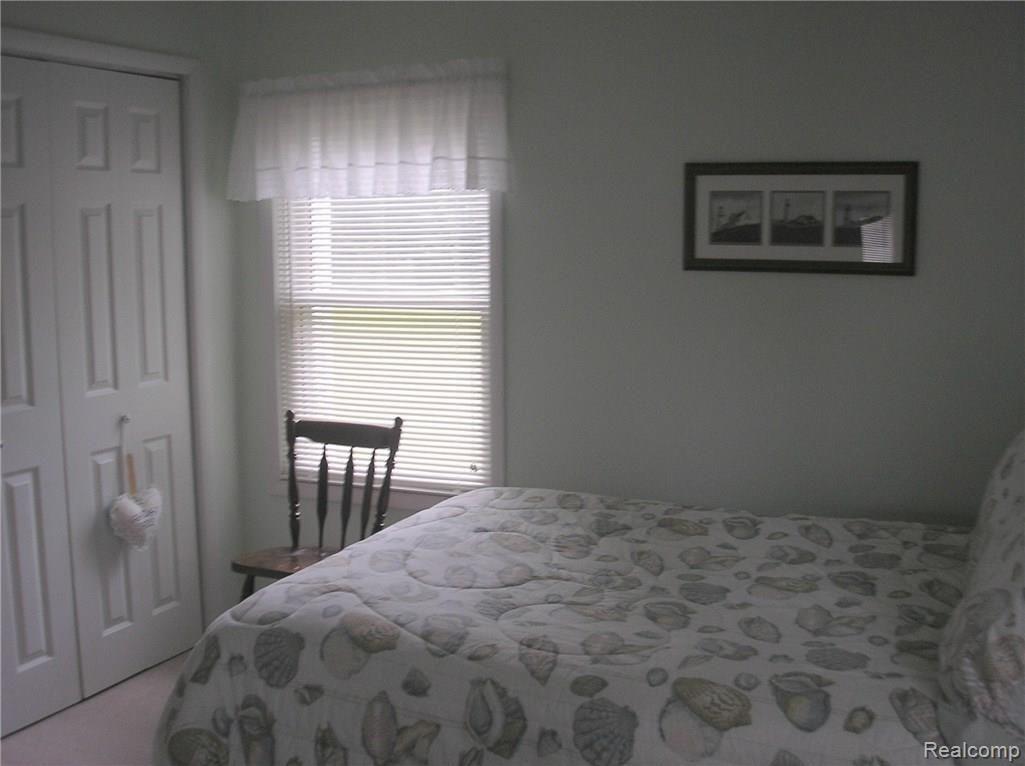 Second bedroom.