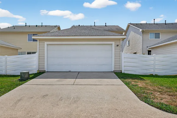 $2,000 | 19515 Fletcher Way Drive, Houston, TX 77073