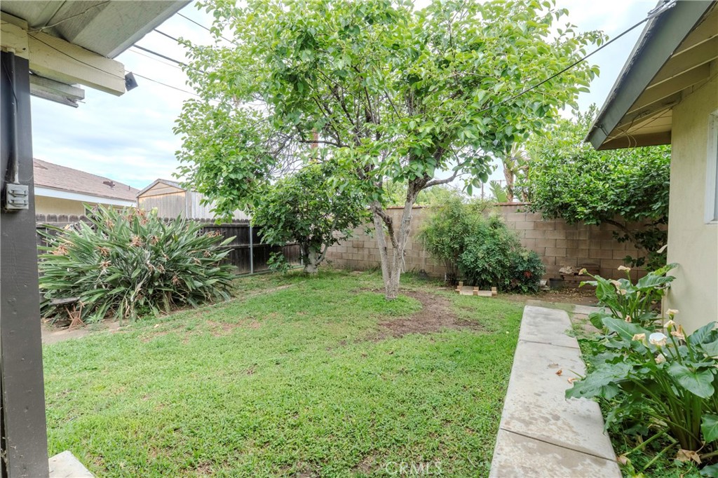 8841 California Riverside, CA 92503 - Photo 23 of 25