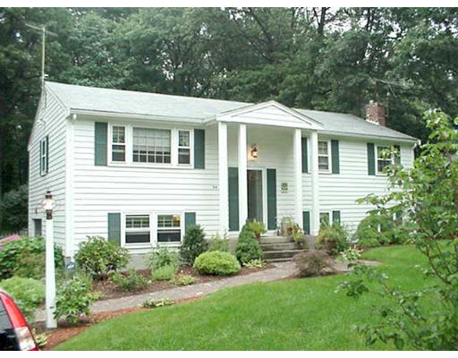 34 Southgate Road Franklin, MA 02038 - Photo 1 of 15 Gallery Image 1