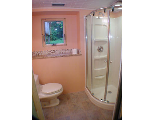 34 Southgate Road Franklin, MA 02038 - Photo 12 of 15 Gallery Image 12