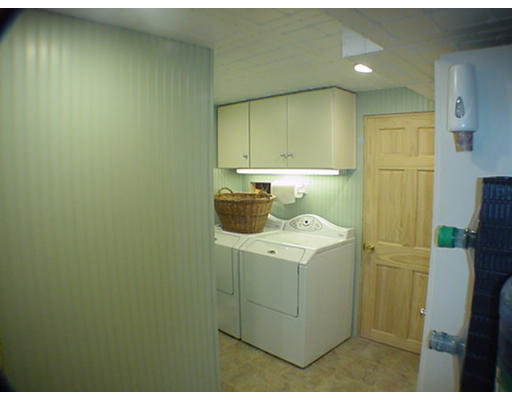 34 Southgate Road Franklin, MA 02038 - Photo 13 of 15 Gallery Image 13