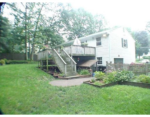 34 Southgate Road Franklin, MA 02038 - Photo 2 of 15 Gallery Image 2