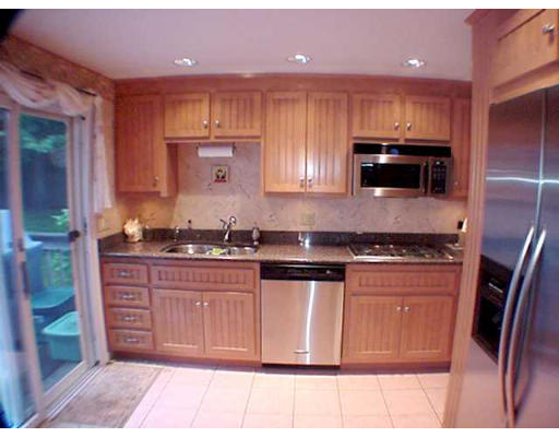 34 Southgate Road Franklin, MA 02038 - Photo 3 of 15 Gallery Image 3