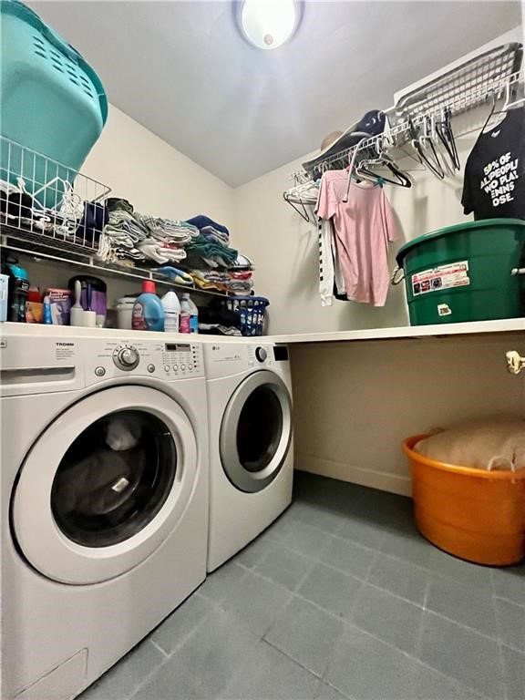 185 Richardson Road Coventry, RI 02816 - Photo 22 of 37 1st floor laundry room
