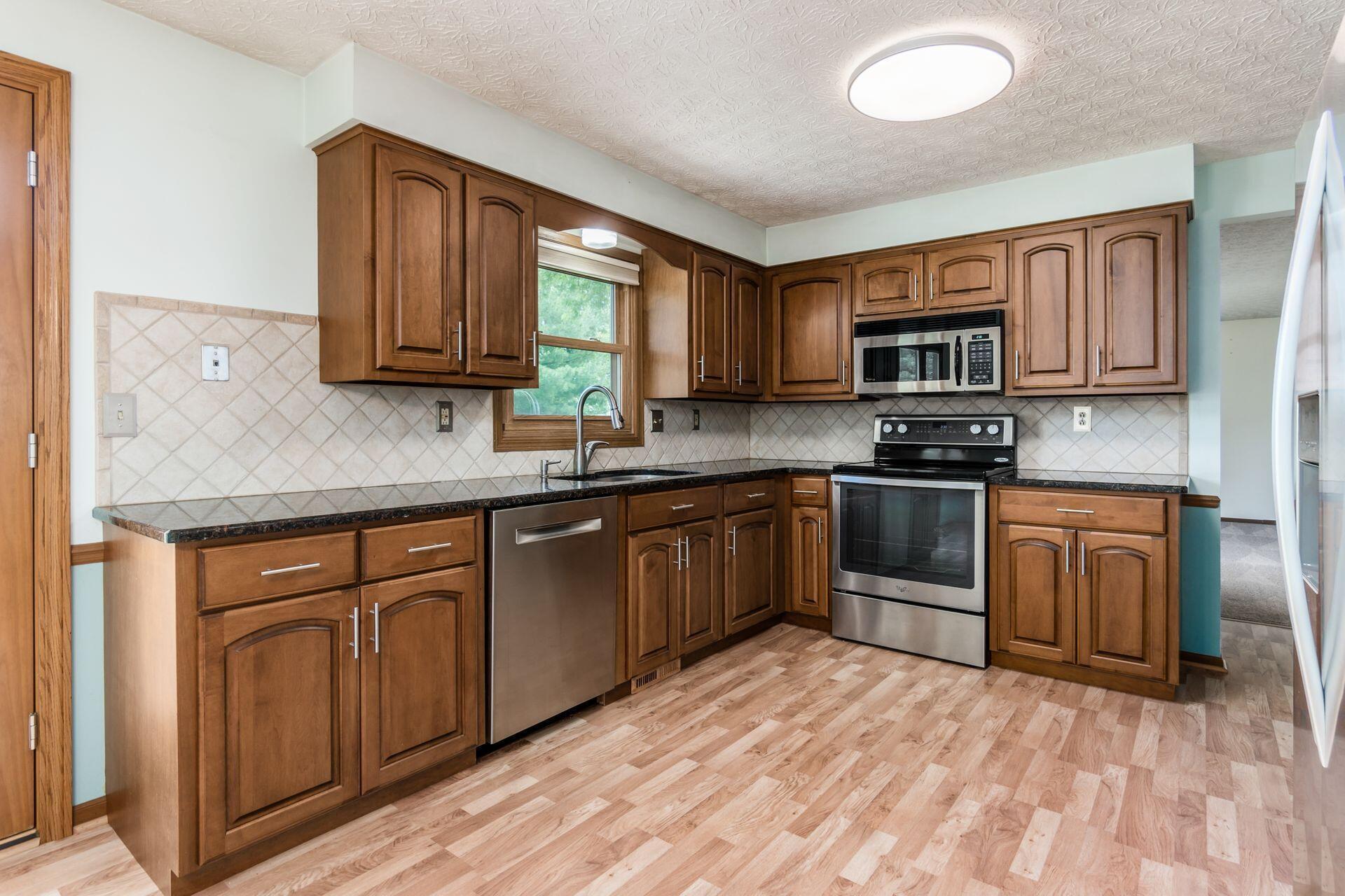 6292 Gay Road Orient, OH 43146 - Photo 30 of 92 Custom Kitchen