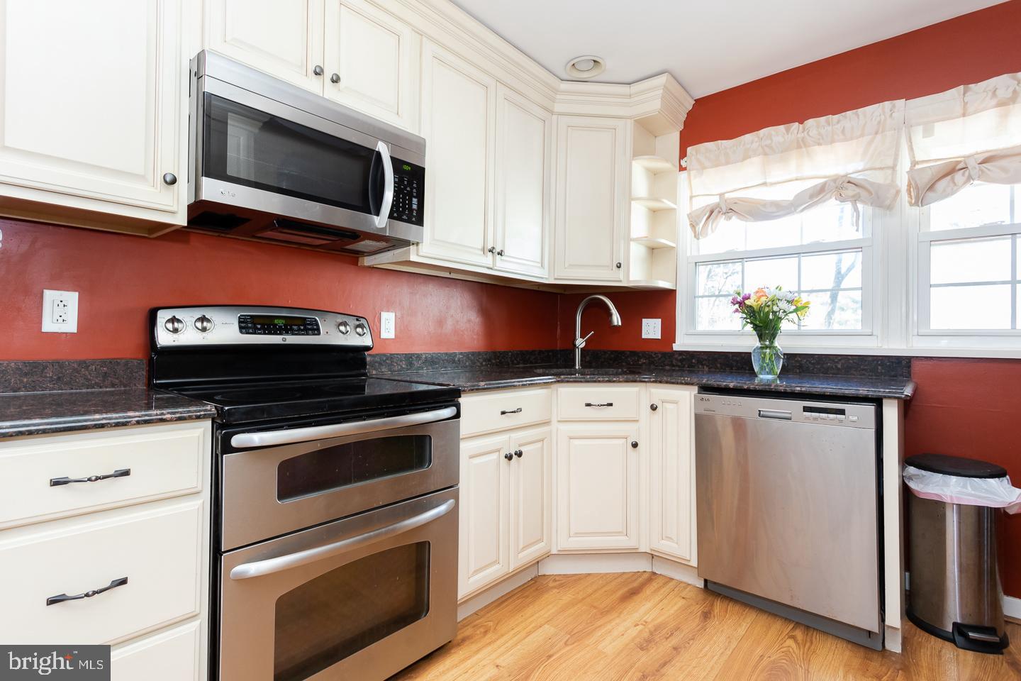 32 Grubb Road Malvern, PA 19355 - Photo 8 of 37
