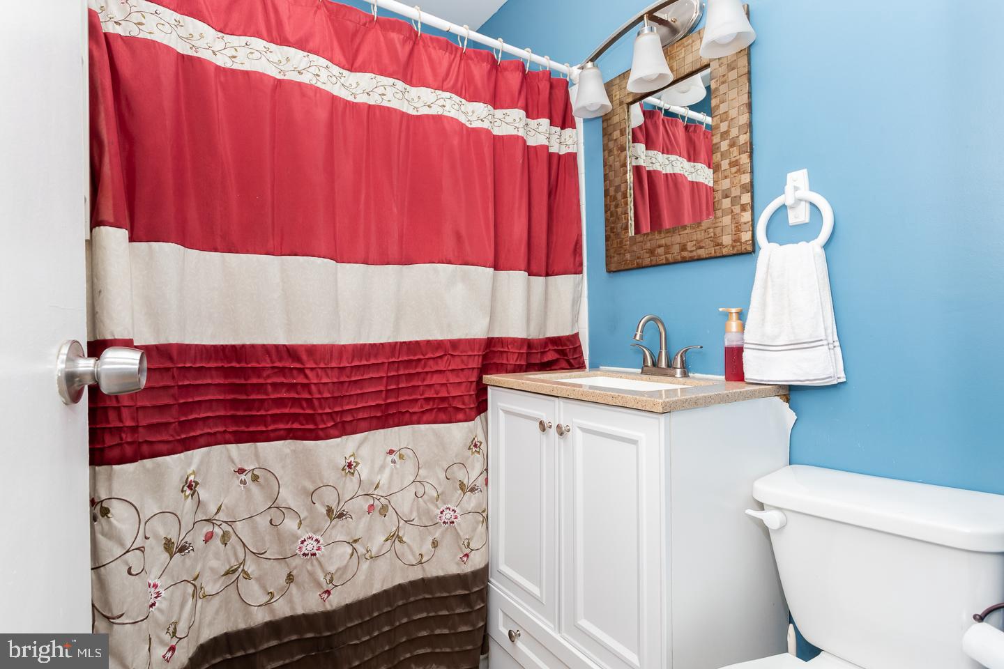 32 Grubb Road Malvern, PA 19355 - Photo 10 of 37 Updated main bathroom