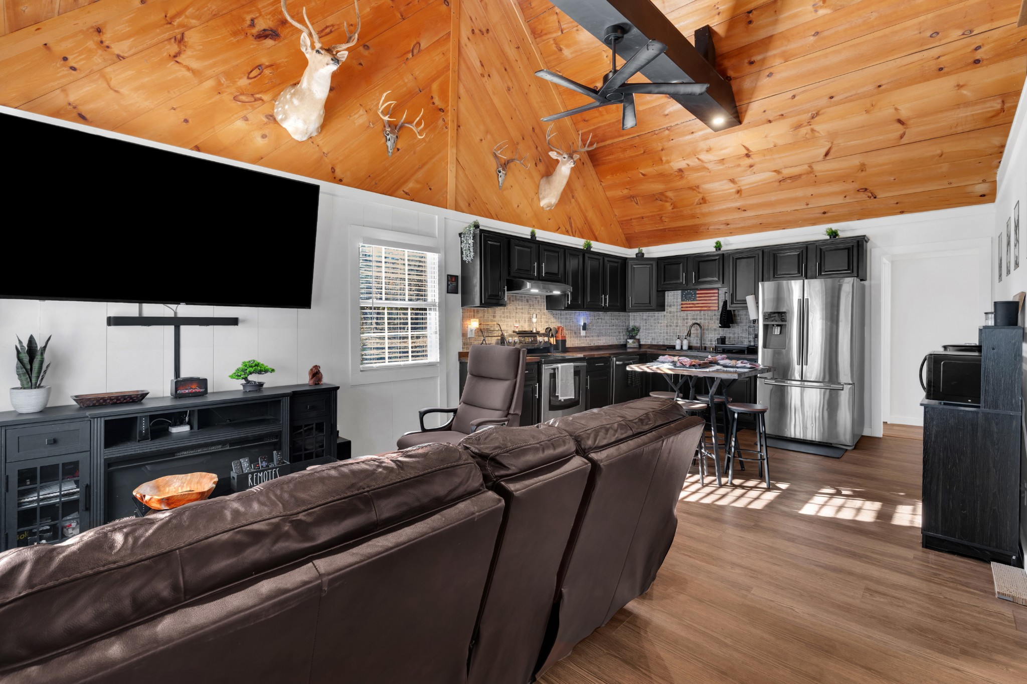 1956 Vanzant Bend Road Belvidere, TN 37306 - Photo 3 of 43