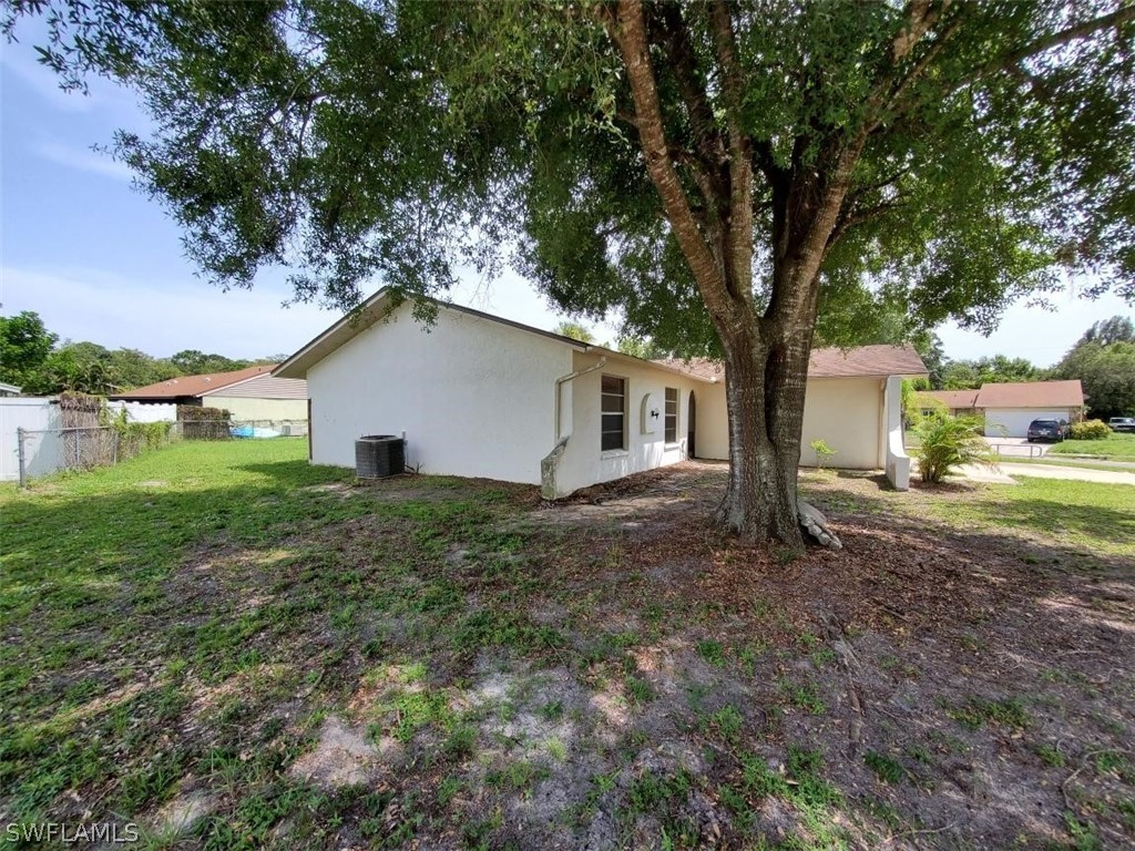 15500 Spring Line Lane Fort Myers, FL 33905 - Photo 5 of 22 Gallery Image 5