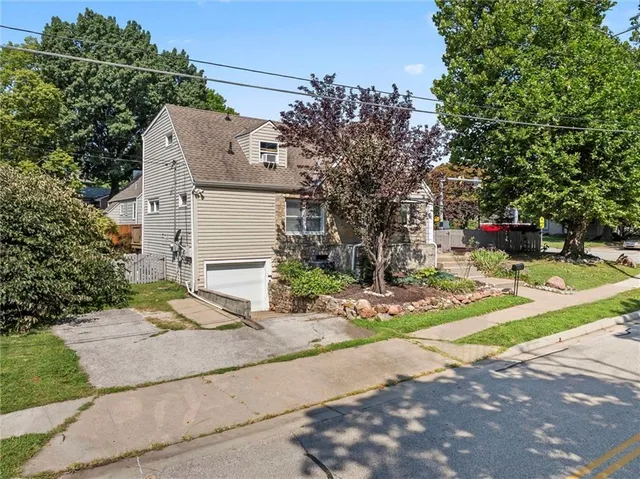 $280,000 | 10103 Johnson Drive, Shawnee, KS 66203