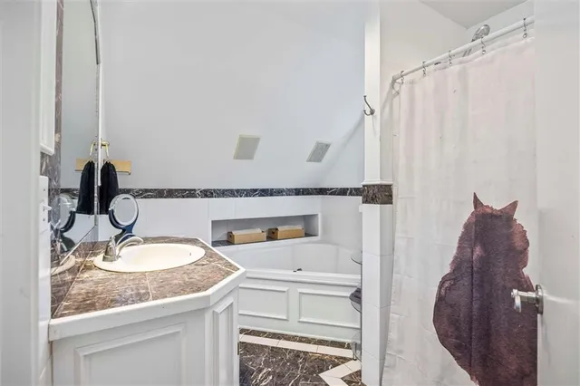 $280,000 | 10103 Johnson Drive, Shawnee, KS 66203