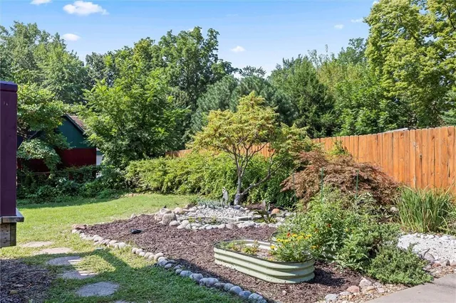 $280,000 | 10103 Johnson Drive, Shawnee, KS 66203