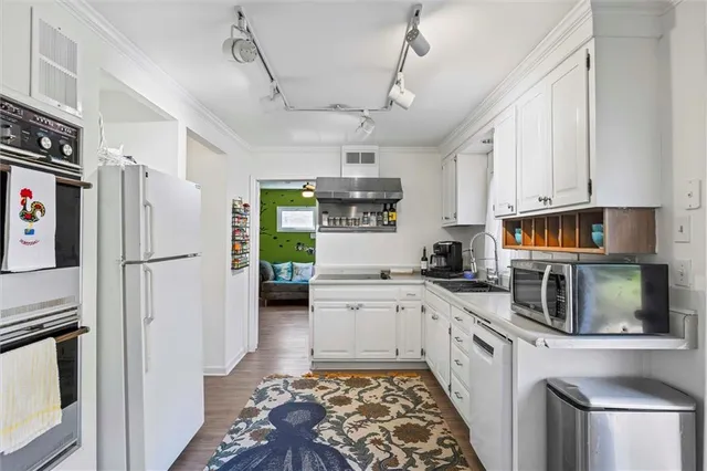 $280,000 | 10103 Johnson Drive, Shawnee, KS 66203