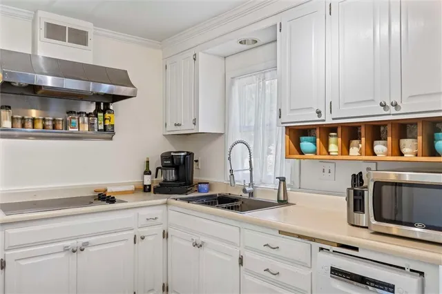 $280,000 | 10103 Johnson Drive, Shawnee, KS 66203