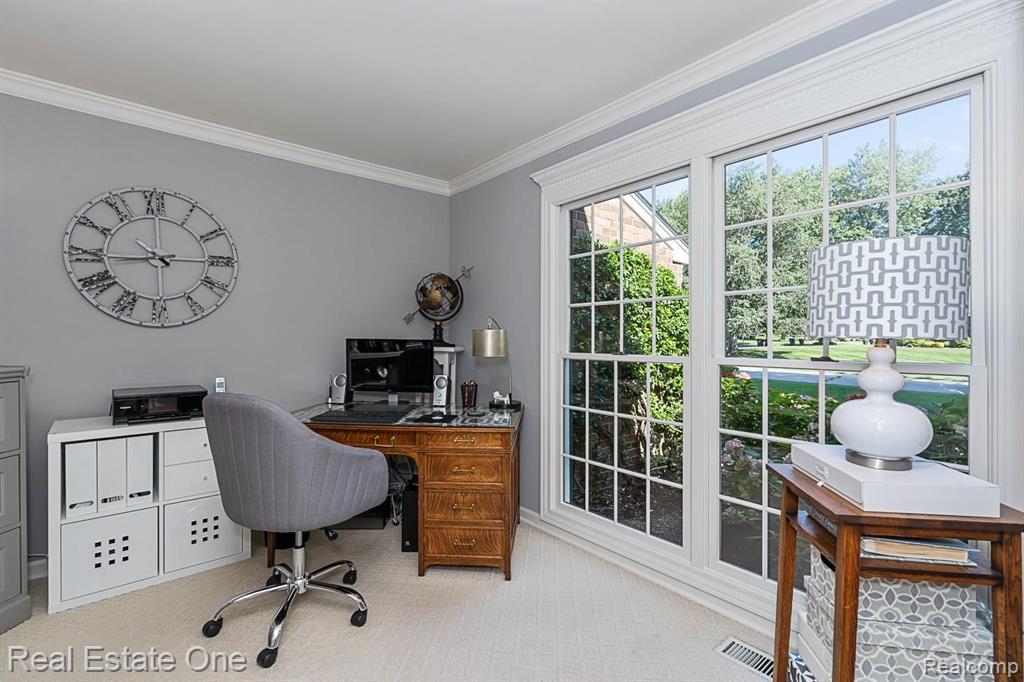 1391 Chestnut Lane Rochester Hills, MI 48309 - Photo 5 of 52