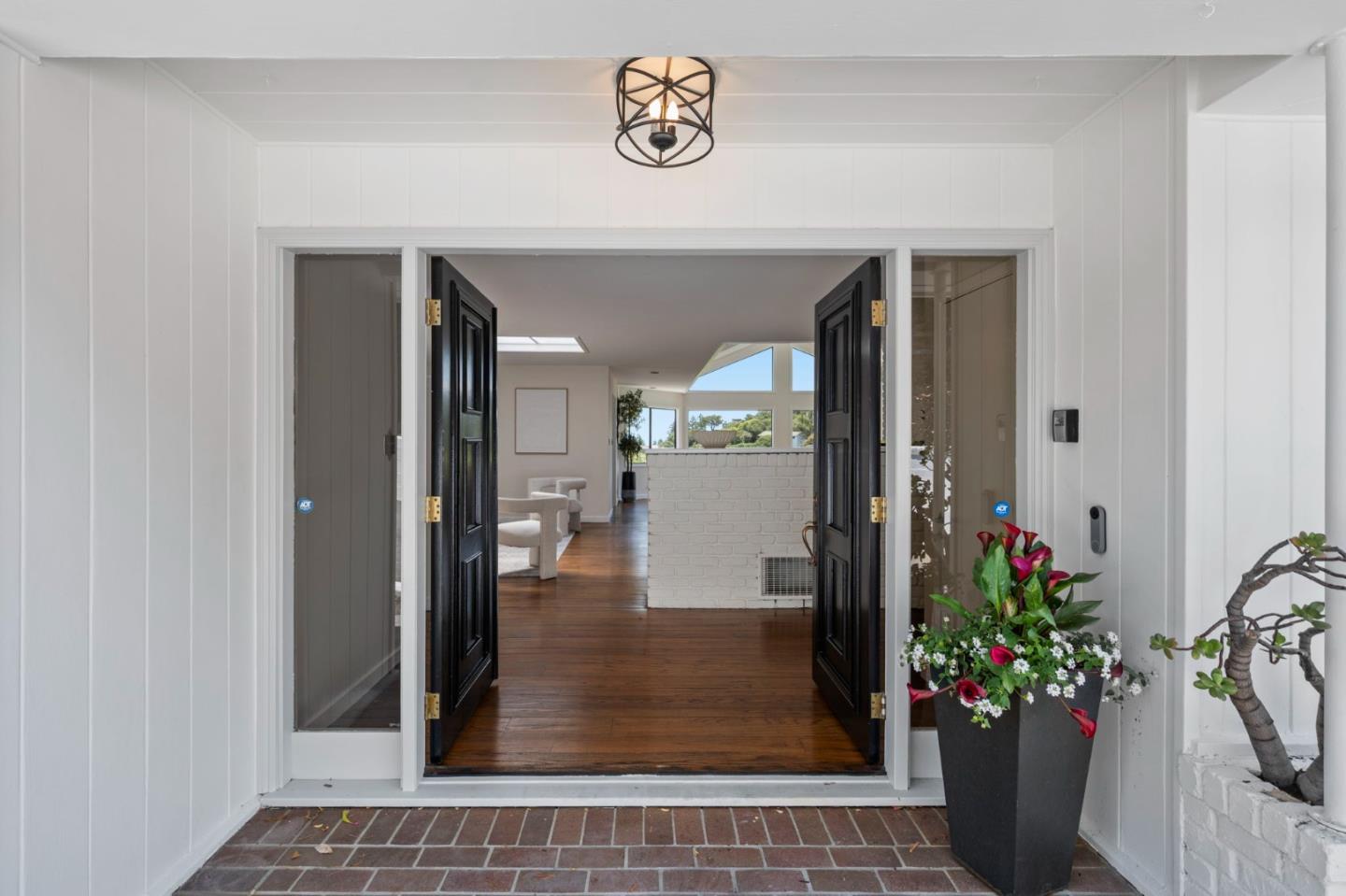 1407 Carlton Road Hillsborough, CA 94010 - Photo 18 of 113