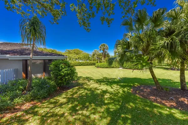 $3,200 | 3736 Freshwater Drive, Jupiter, FL 33477