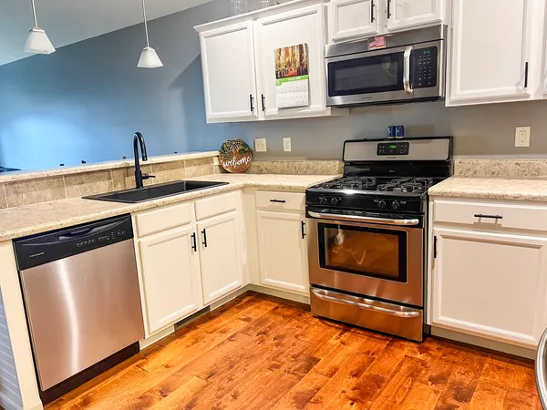 $247,000 | 3 Megan Court, Bloomington, IL 61705